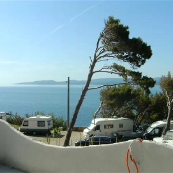 camping-sirena-omis-h7vvk