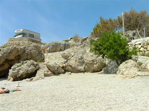 camping-sirena-omis-p7euo