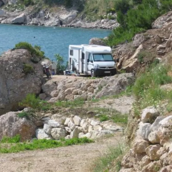 camping-sirena-omis-v0ozy