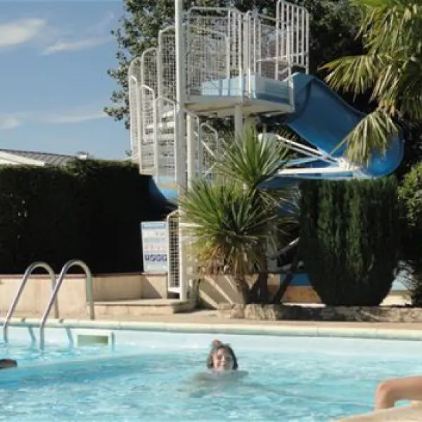 camping-le-robinson-colleville-sur-mer-b2xdy