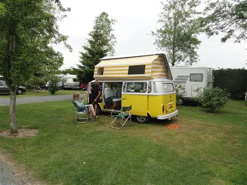 camping-le-robinson-colleville-sur-mer-mwghw
