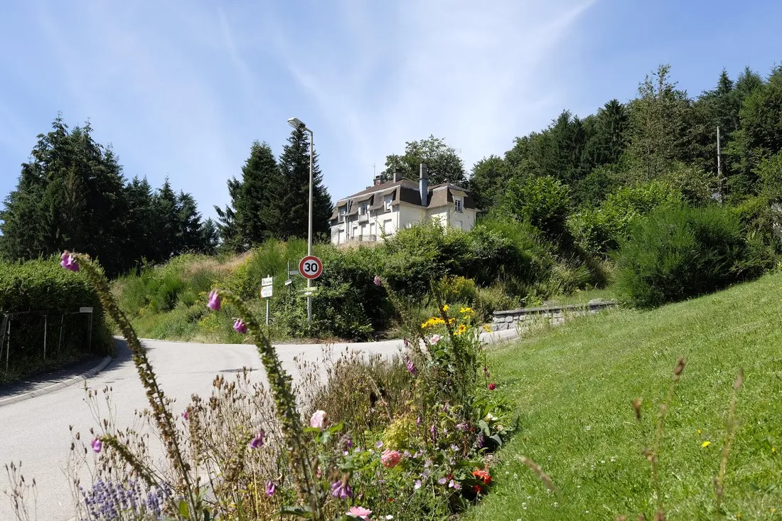 camping-du-chateau-grangessurvologne-b5duw