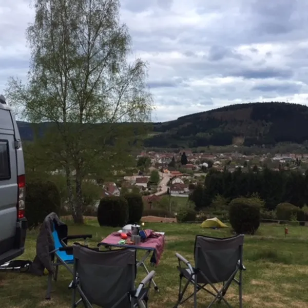 camping-du-chateau-grangessurvologne-yvznm