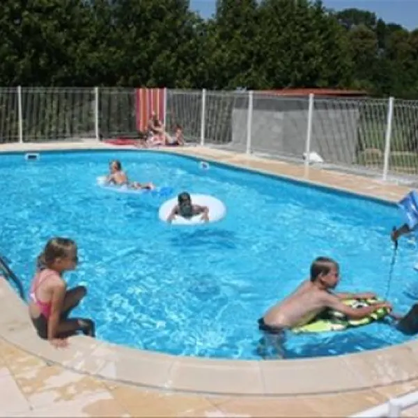 camping-la-coccinelle-blot-l-eglise-bfdvx