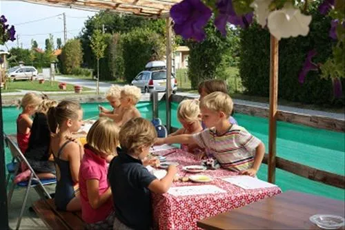 camping-la-coccinelle-blot-l-eglise-w9a40