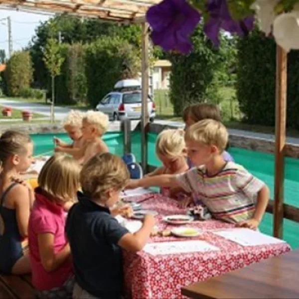 camping-la-coccinelle-blot-l-eglise-w9a40