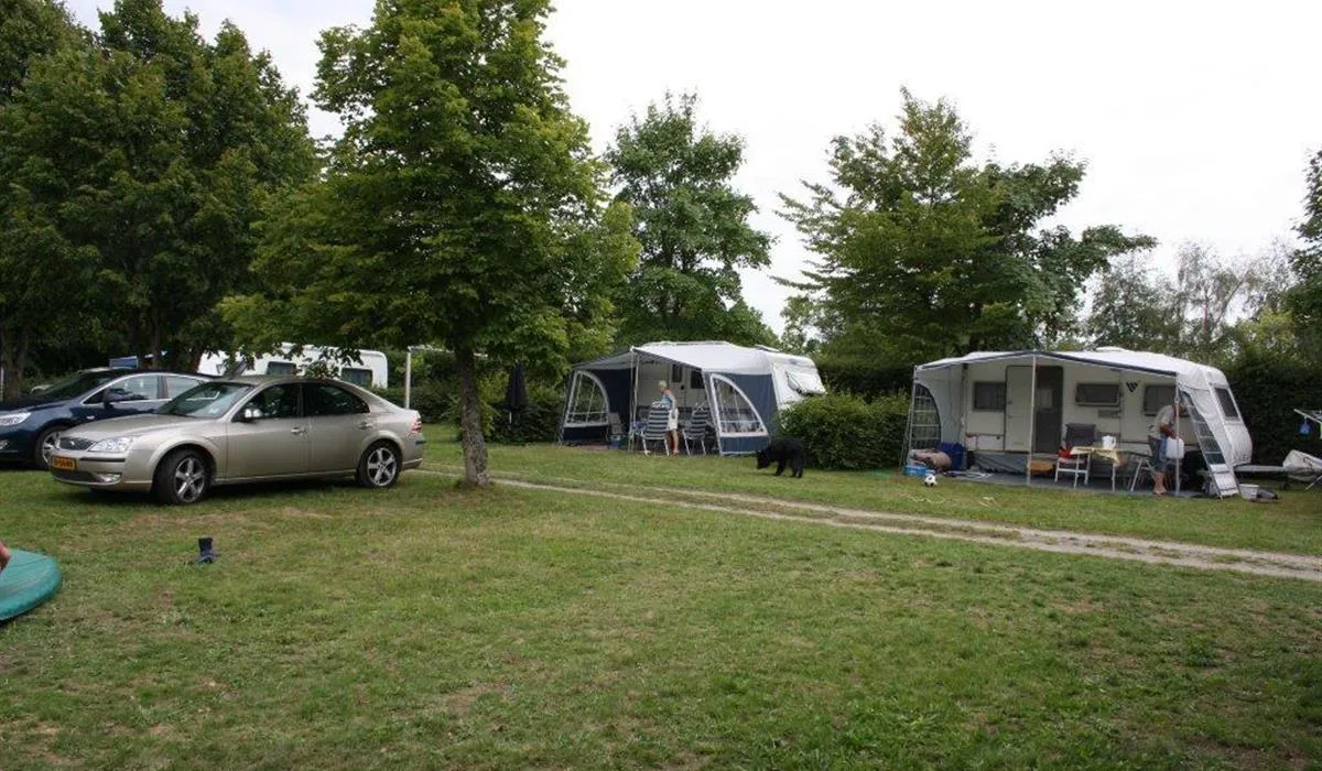 camping-la-coccinelle-blot-l-eglise-x2e7l