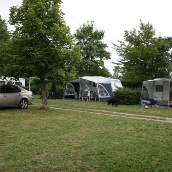 camping-la-coccinelle-blot-l-eglise-x2e7l