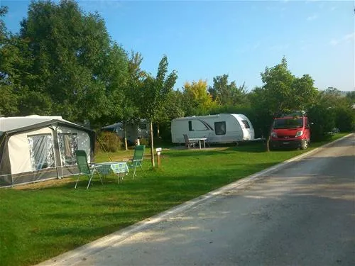 camping-les-ceriselles-vincelles-y7iw7