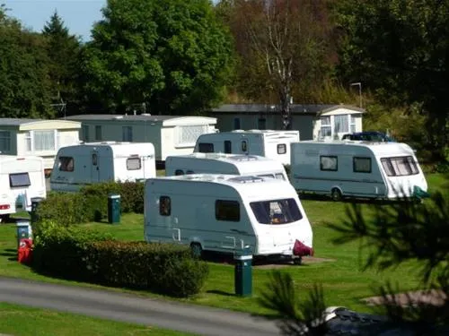 robin-hood-caravan-camping-park-slingsby-york-pa90p