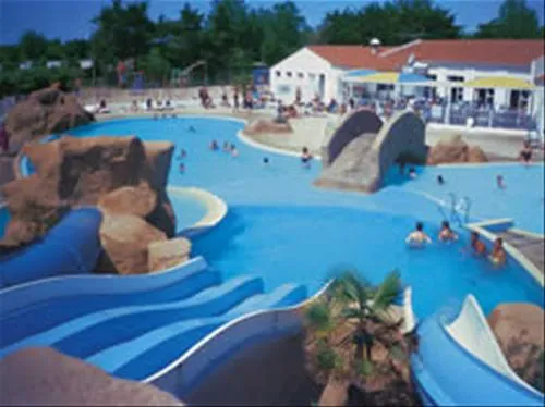 camping-acapulco-saint-jean-de-monts-wwk8f