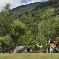 camping-la-riva-sorico-nnlnp
