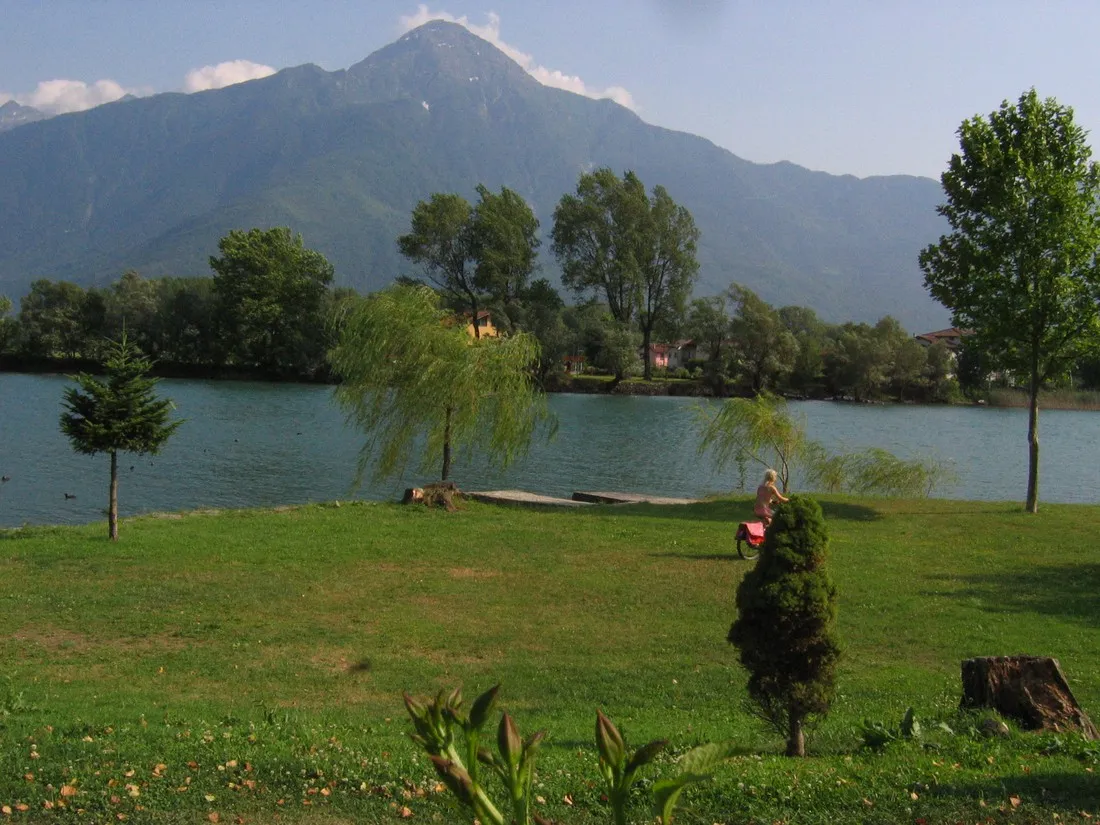 camping-la-riva-sorico-qwjqf