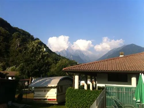 camping-la-riva-sorico-xflqv