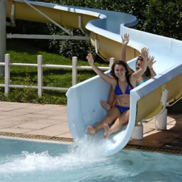 camping-le-village-des-meuniers-dompierre-les-ormes-fwz5p