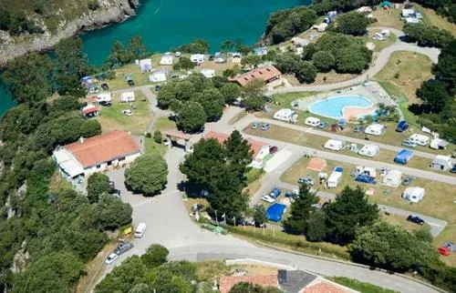 camping-las-arenas-pechon-mmzat