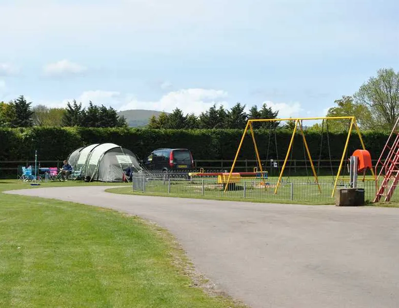 mill-farm-caravan-and-camping-park-bridgwater-4youi