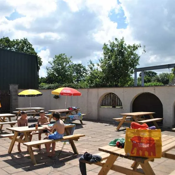 mill-farm-caravan-and-camping-park-bridgwater-zyuq2