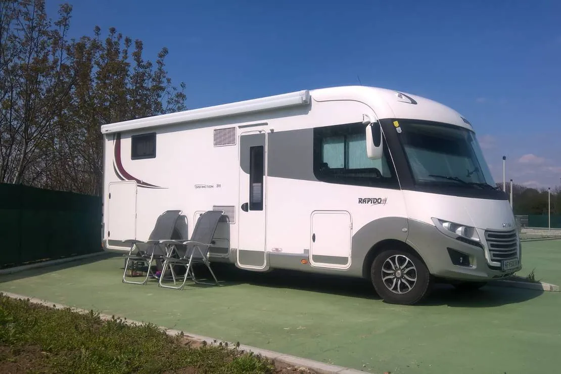 camping-stop-west-camp-bg-surcin-nj7aw