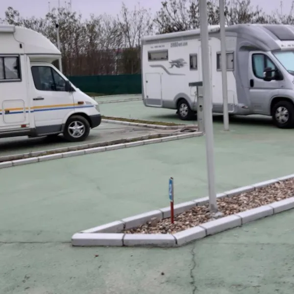 camping-stop-west-camp-bg-surcin-xffor