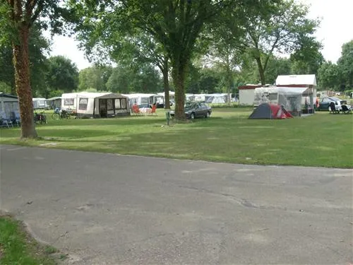 recreatiepark-de-leistert-roggel-mjjlt