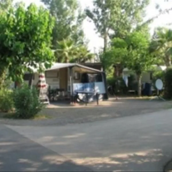 camping-les-champs-blancs-agde-0duub