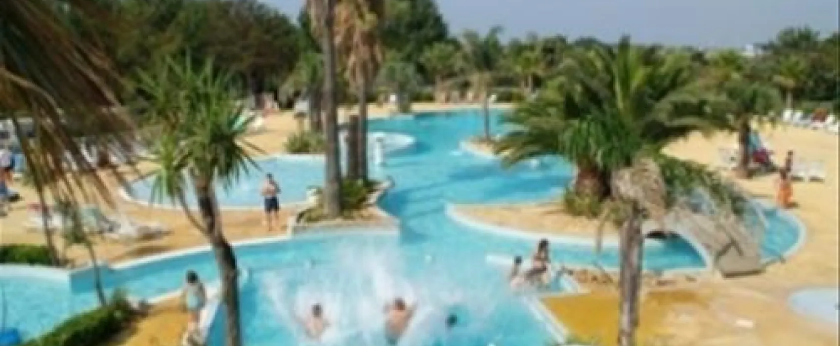 Camping Les Champs Blancs  