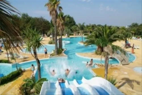 camping-les-champs-blancs-agde-r7jni