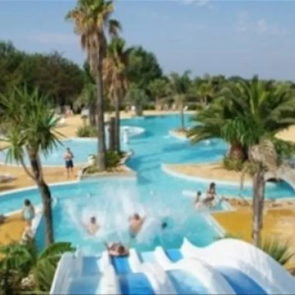camping-les-champs-blancs-agde-r7jni