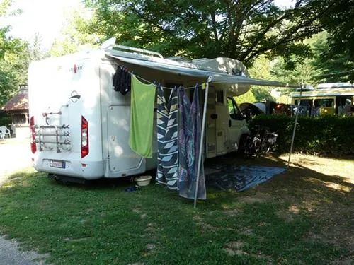 flower-camping-le-port-de-lacombe-flagnac-ffmz3
