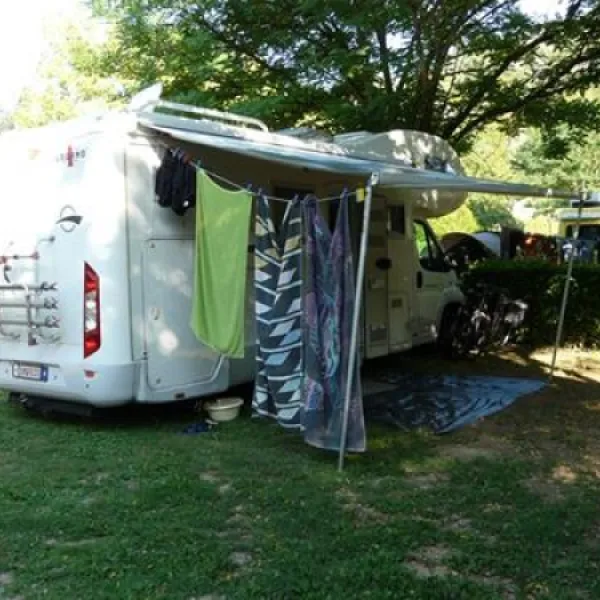 flower-camping-le-port-de-lacombe-flagnac-ffmz3