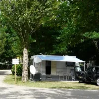 flower-camping-le-port-de-lacombe-flagnac-gg4dq