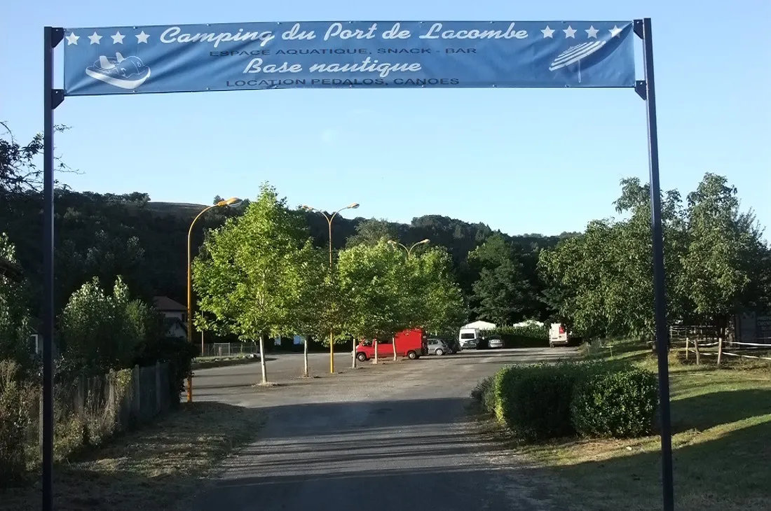 flower-camping-le-port-de-lacombe-flagnac-jrn1u