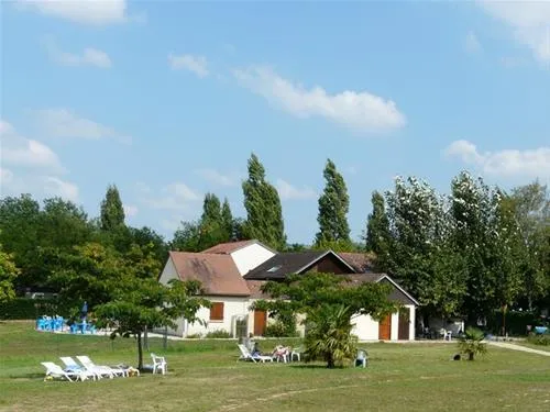flower-camping-le-port-de-lacombe-flagnac-os6ny