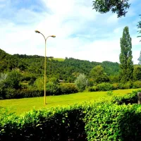 flower-camping-le-port-de-lacombe-flagnac-q2duf