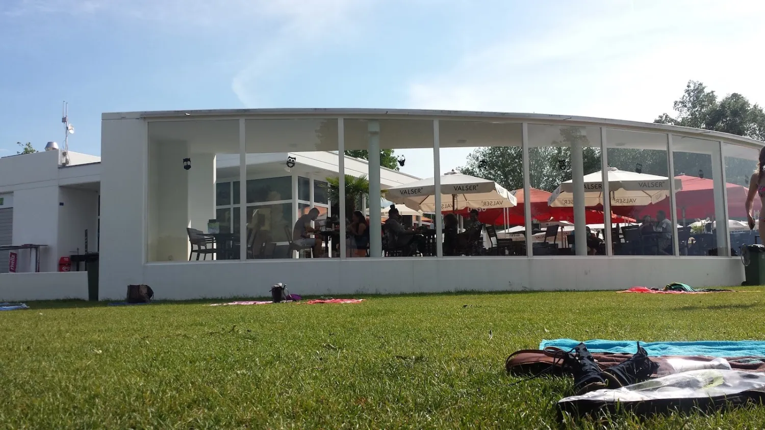 camping-nouvelle-plage-estavayerlelac-r5w3g