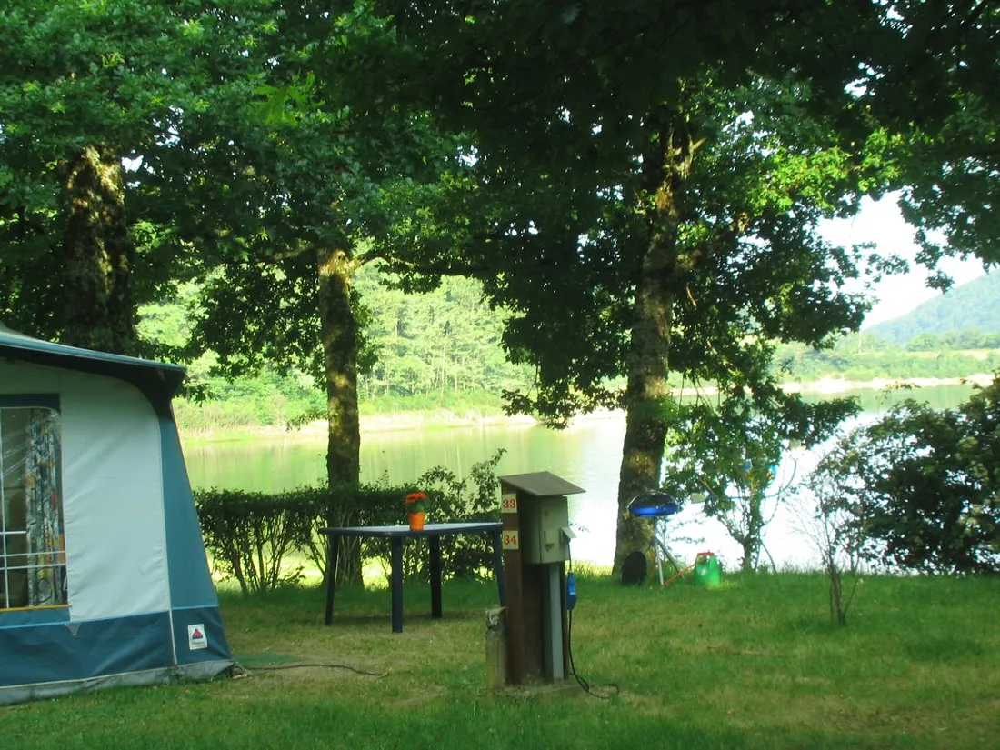 camping-la-romiguiere-laguiole-krspl