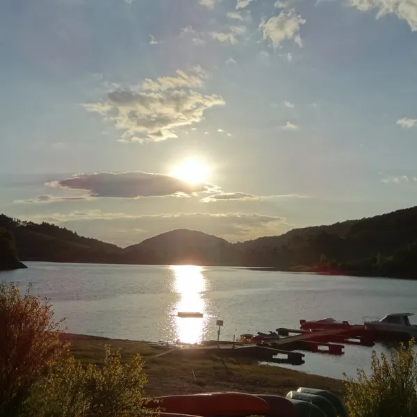camping-la-romiguiere-laguiole-qhusa