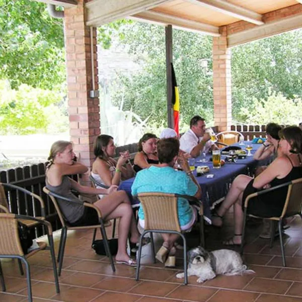 wels-camp-matarrana-fayon-noczy