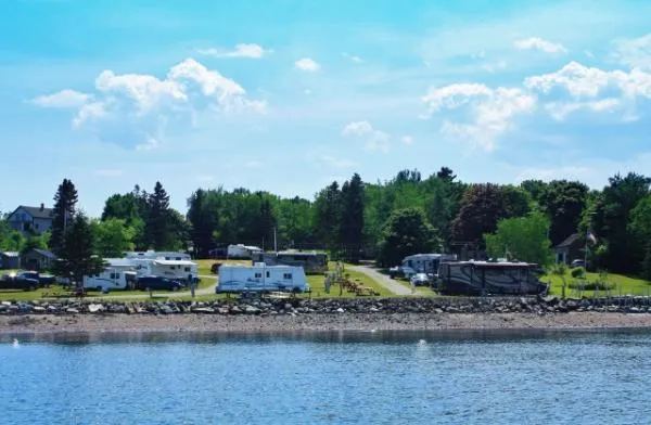 seaview-campground-cottages-eastport-m7ujq