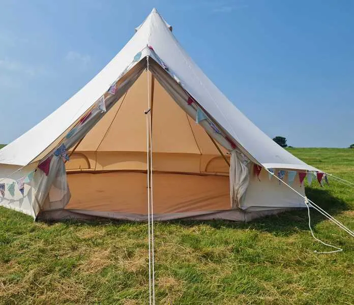 donkey-down-camping-at-culliford-tree-dorchester-b8i20