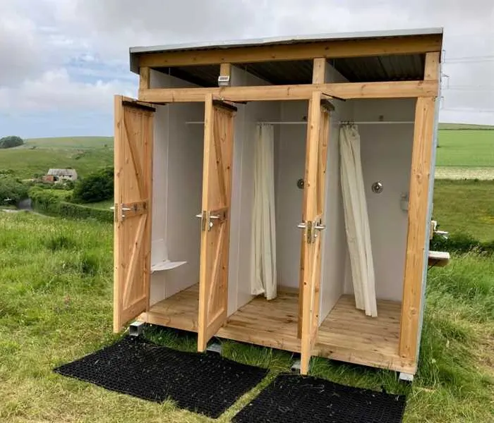 donkey-down-camping-at-culliford-tree-dorchester-qdwqf