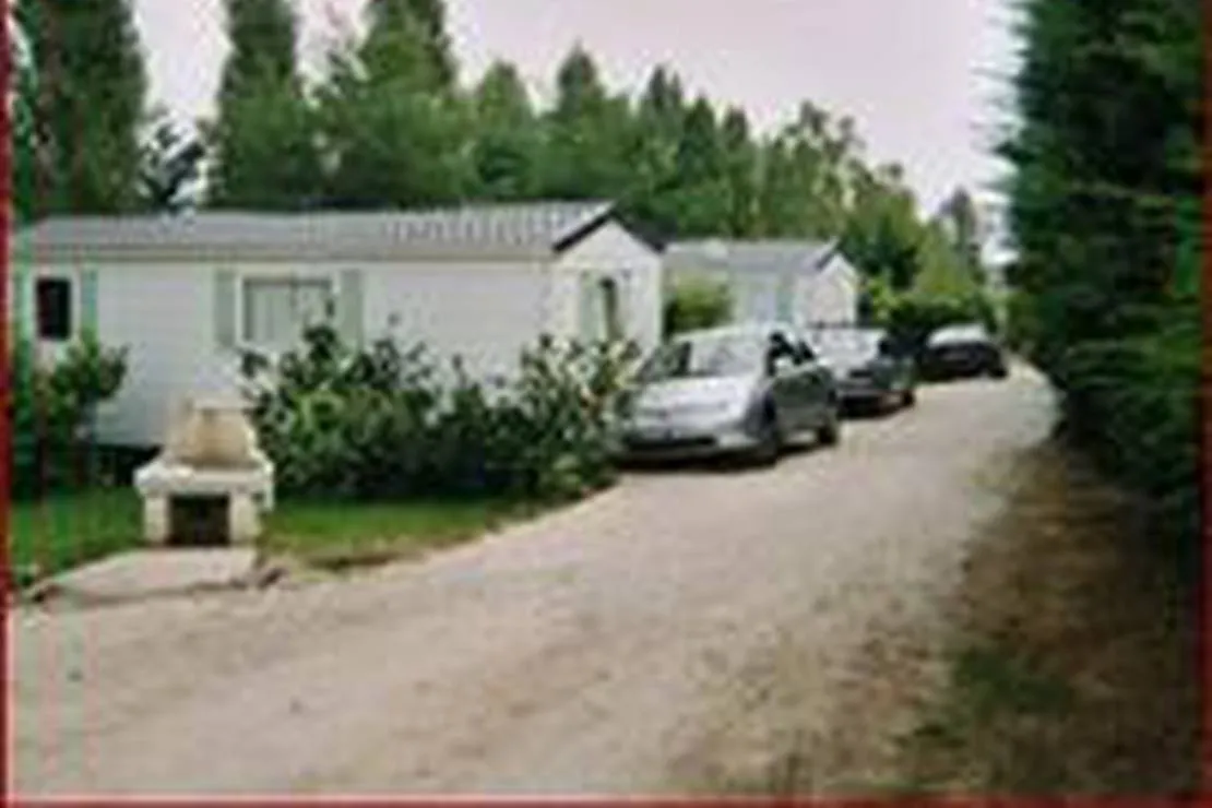 camping-a-la-ferme-les-glaudes-saint-pastour-ew449