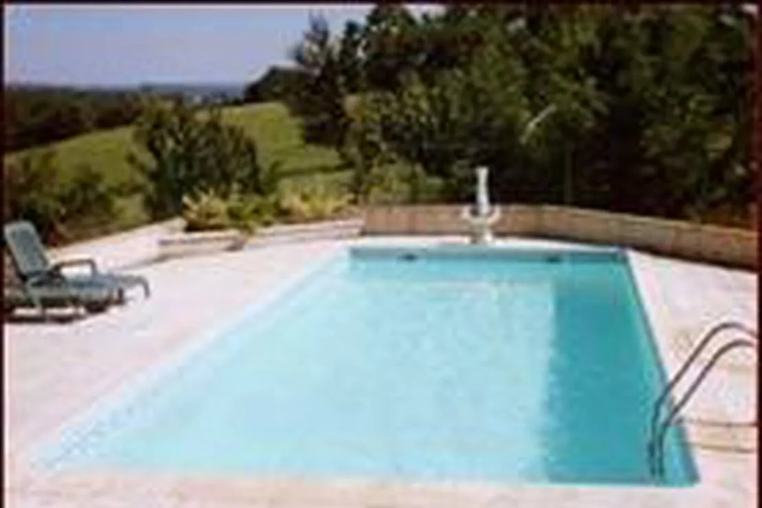 camping-a-la-ferme-les-glaudes-saint-pastour-uzfl3