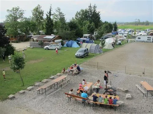 campingplatz-schwarzfelder-hof-leipheim-hxlng