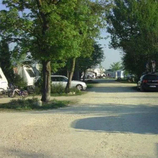 campingplatz-schwarzfelder-hof-leipheim-k8pnq