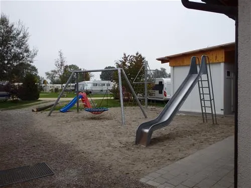 campingplatz-schwarzfelder-hof-leipheim-qe55f