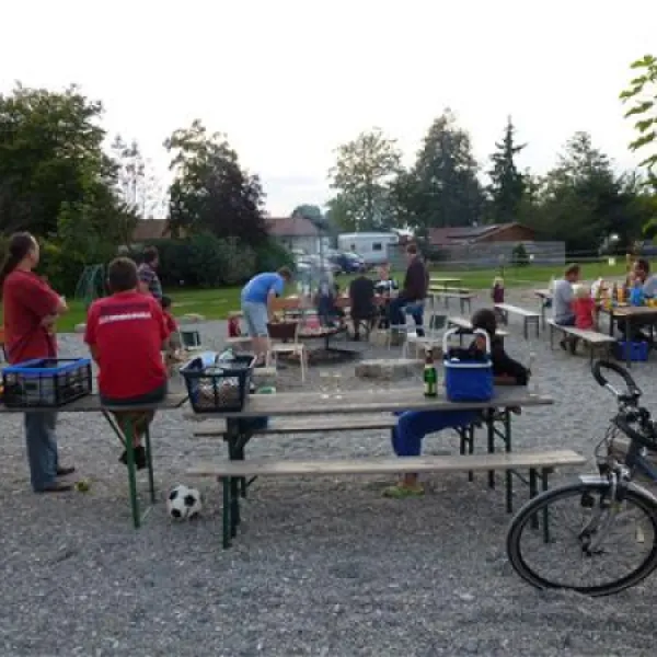 campingplatz-schwarzfelder-hof-leipheim-qurhb
