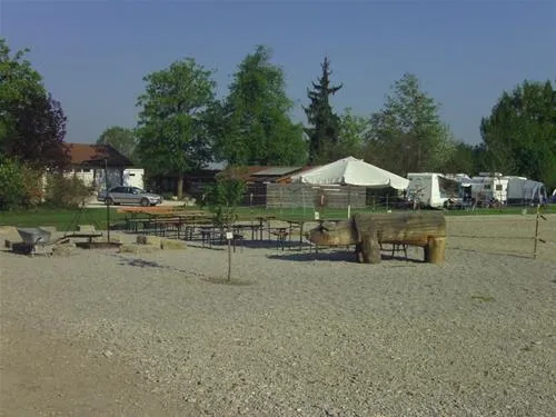 campingplatz-schwarzfelder-hof-leipheim-r9oq9