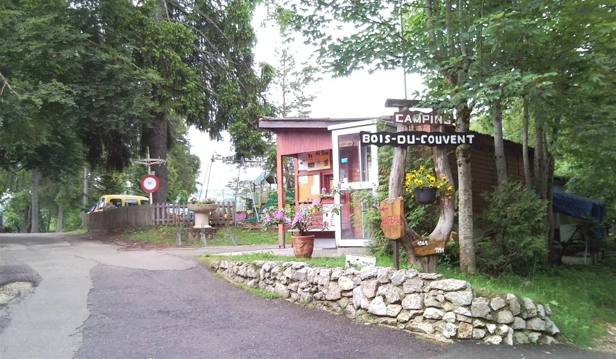 camping-bois-du-couvent-lachauxdefonds-n27bs